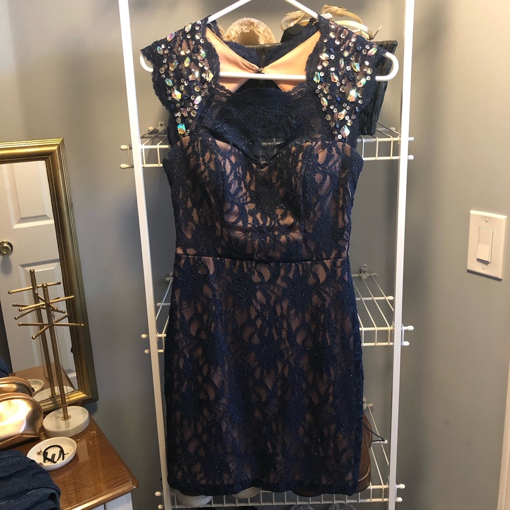 City Triangles/ Navy Blue/ Size 3